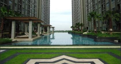 River view pool gym train market wifi