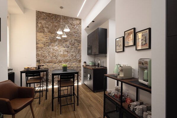 Interior entrance - Style & Stone Guest House (Rome)