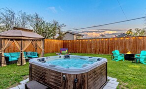 Bain à remous extérieur