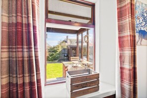 Interior - The Old Jewellers – Cosy retreat with rich history (Fife)