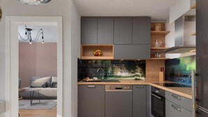 Coffee/tea maker, fridge, microwave, oven