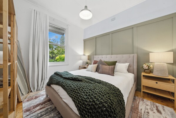 2 bedrooms, iron/ironing board, travel cot, free WiFi