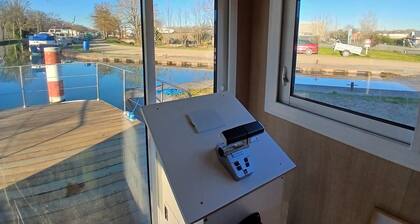 Electro-solar pleasure boat on the Canal de Garonne