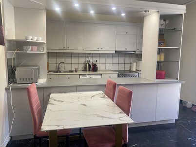 Stylish 2-Bedroom Apartment in Voula – 200m from the Beach!