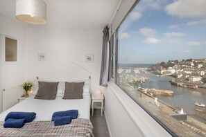 Bay Dream Believer, Brixham. Third floor: Wake up to beautiful views each day - Bay Dream Believer is situated in the heart of wonderful Brixham (Brixham)
