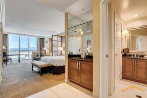 Bureau, fer et planche à repasser, Wi-Fi, draps fournis