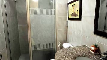 Appartement, 1 slaapkamer, uitzicht op bergen | Badkamer