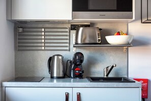 アパートメント 1 ベッドルーム 禁煙 シティビュー | 専用キッチン | コーヒー / ティーメーカー、電気ポット、ハイチェア、ペーパータオル