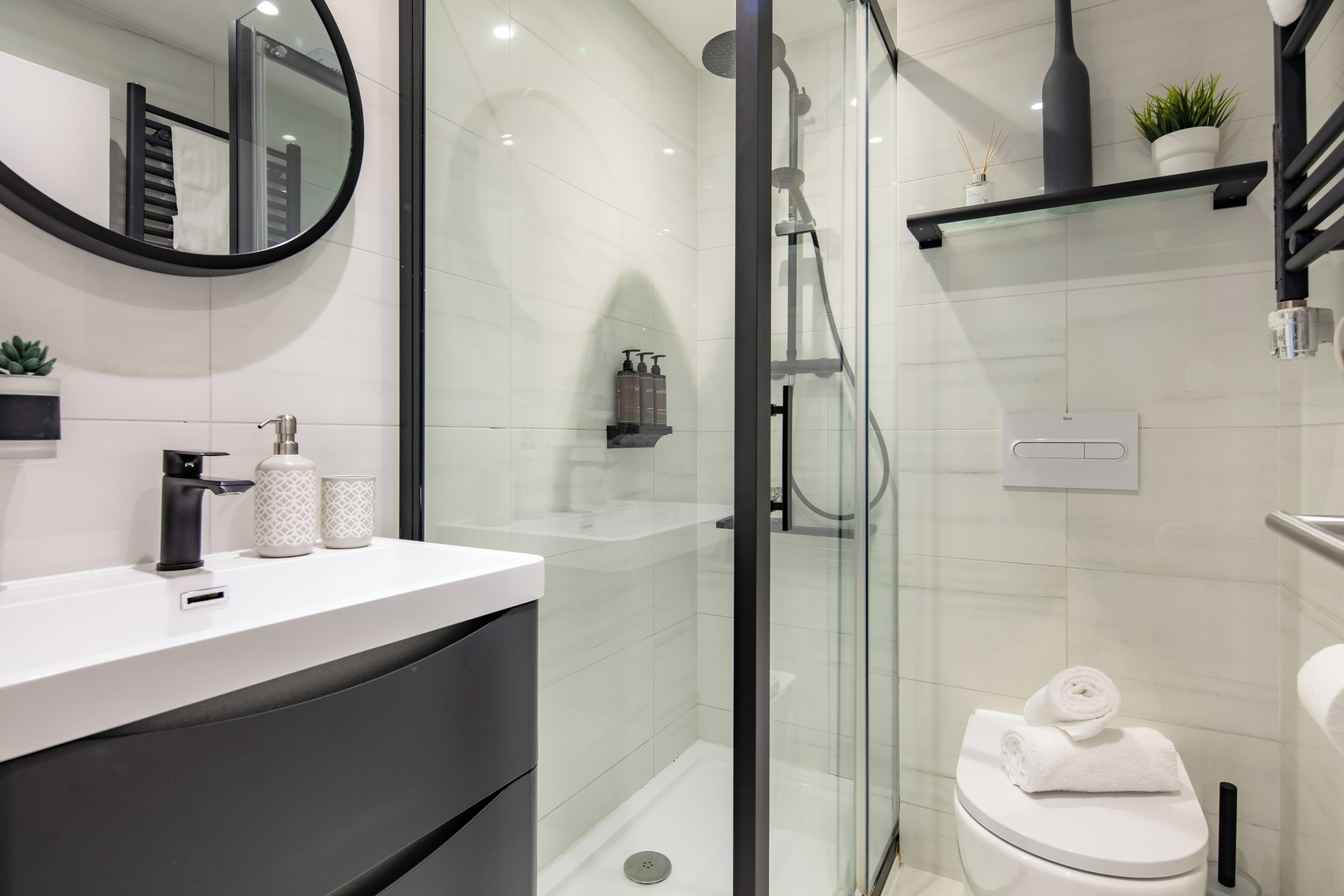 Apartment, 1 Bedroom, Non Smoking, City View | Bathroom
