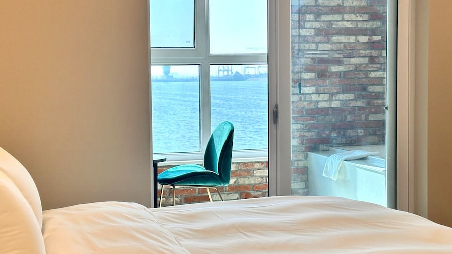 Restia Incheonbay Hotel