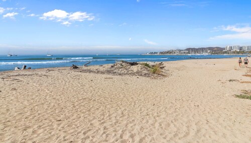 Puntilla: 3BR Villa w/ Private Pool + Beach Access