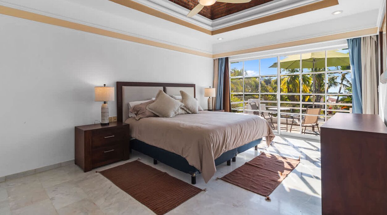 3 dormitorios, tabla de planchar con plancha, wifi y ropa de cama