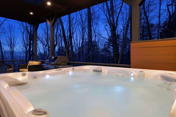 Bain à remous extérieur