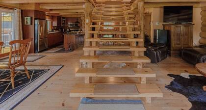 Swedish Sauna & Hot Tub at Lakeside Log Cabin