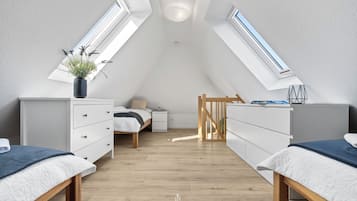 2 slaapkamers, een strijkplank/strijkijzer, reisbedje, gratis wifi