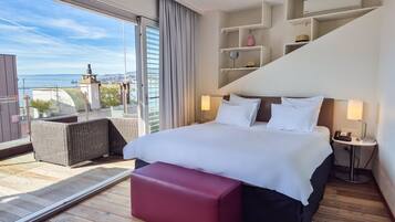 Studio, Partial Lake View | In-room safe, laptop workspace, soundproofing, free WiFi