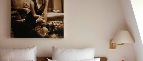 3 chambres, coffres-forts dans les chambres