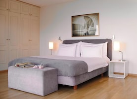 Apartment (Duplex) | In-room safe, laptop workspace, soundproofing, free WiFi