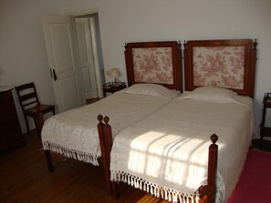 2 bedrooms, iron/ironing board, travel crib, WiFi