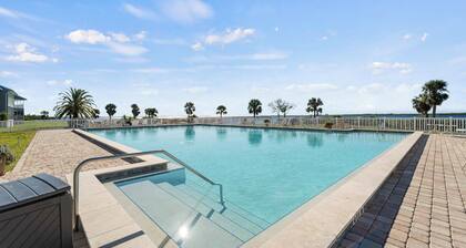 Waterfront Condo w Scenic Views-Heated Pool