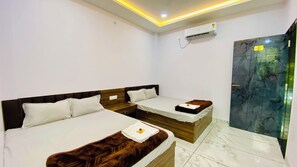 Habitació quàdruple Deluxe | Wifi gratuïta 
