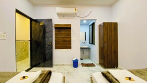 Habitació quàdruple Deluxe | Wifi gratuïta 