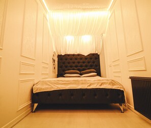 1 chambre, bureau, fer et planche à repasser, Wi-Fi