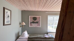 Kamar Double Basic, pemandangan kebun
