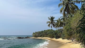 Plage à proximité, sable blanc