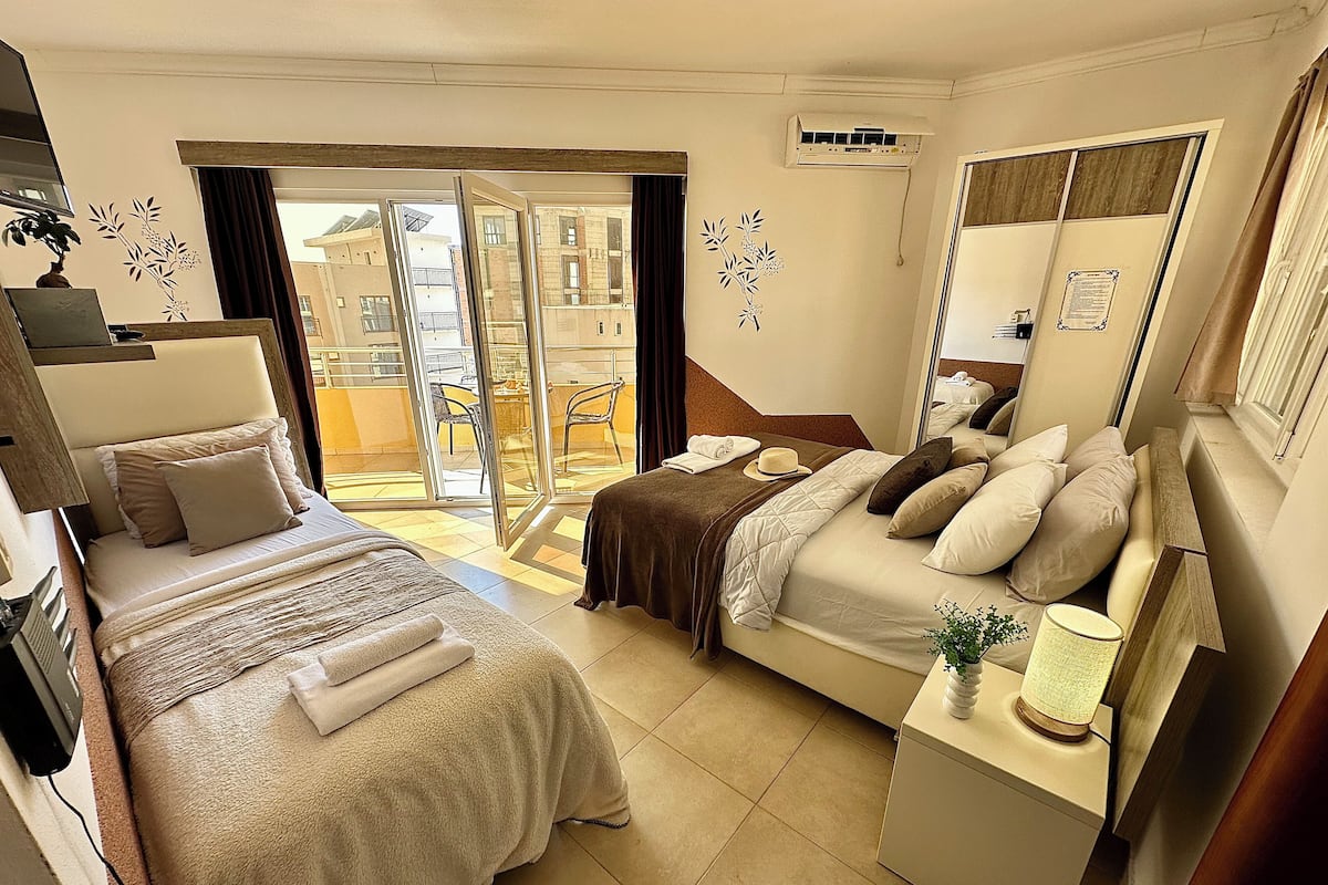 Chambre Triple Deluxe, terrasse, vue mer | Wi-Fi gratuit