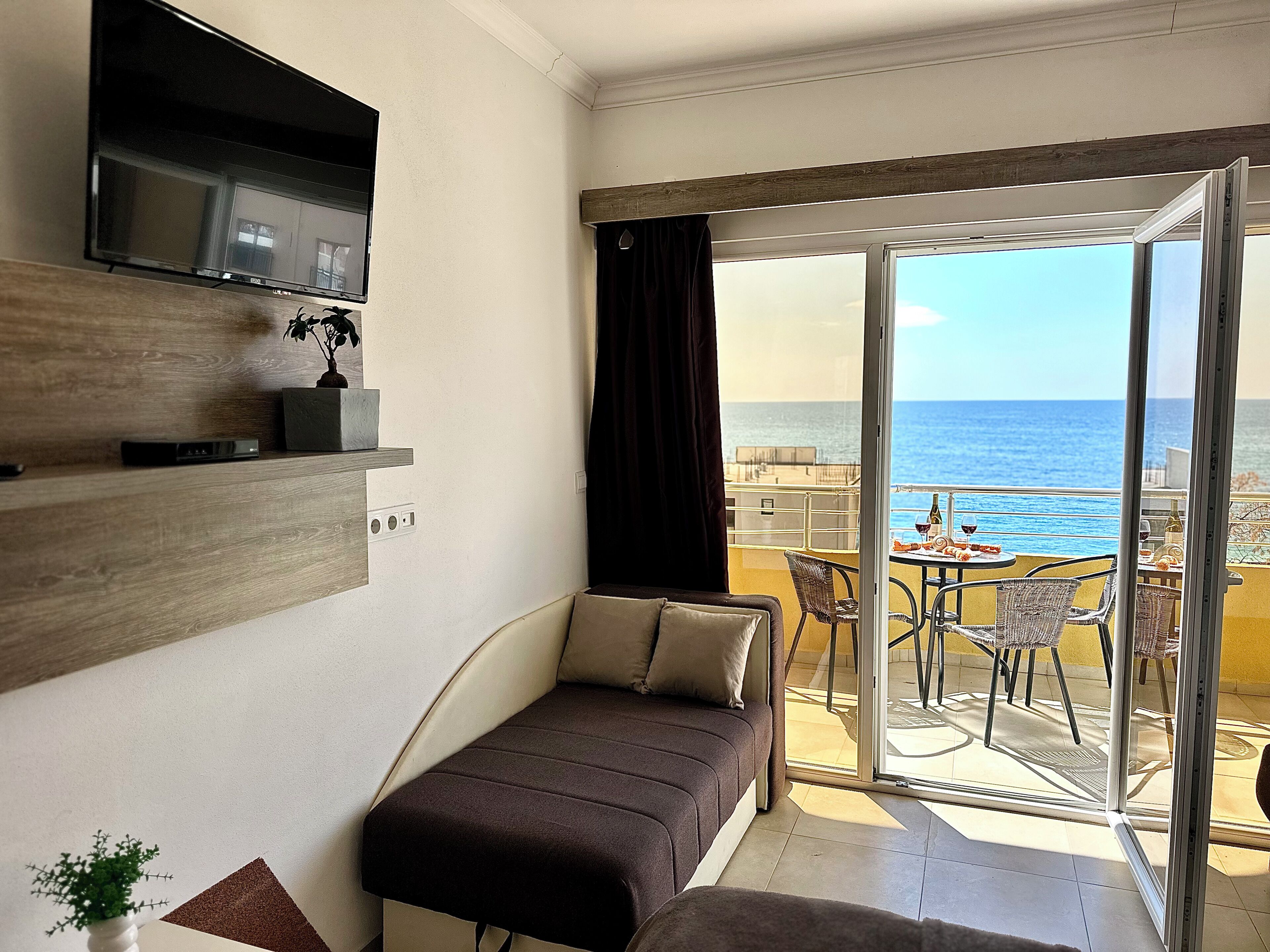 Comfort Double or Twin Room, Terrace, Sea View | Free WiFi