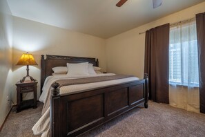 4 bedrooms, desk, iron/ironing board, free WiFi