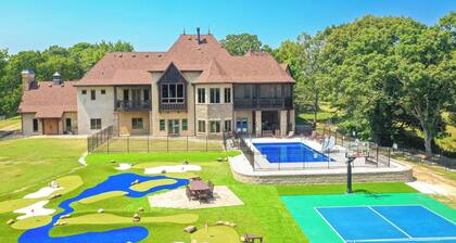 Private Pool, Pickle/bball, Close to Big Cedar