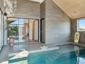 House | Pool