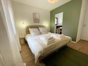 3 bedrooms, free WiFi - Luxury cottage with heated pool and SPA in the heart of the Loire Valley (Ballan-Miré)