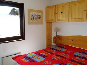 1 bedroom - Cozy 2-Room + Cabin, 5 Guests, Central Location, Garage, Near Shops & Slopes in Les Gets (Les Gets)