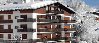 5-room apartment for 11 people in Les Gets, near slopes and shops