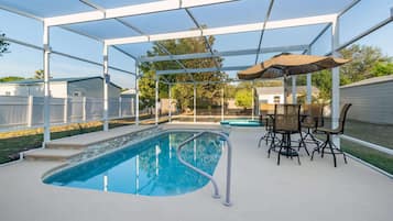 Una piscina techada