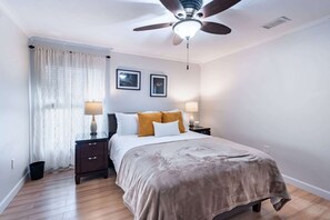 3 bedrooms, iron/ironing board, free WiFi, bed sheets