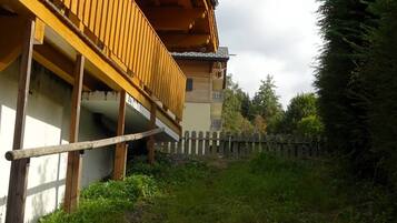 Enceinte de lâhĂ©bergement