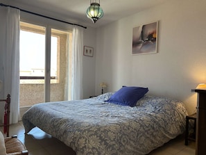 2 bedrooms