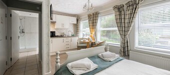Cosy ground floor pet friendly Saxony studio with gardens and pool near Cromer