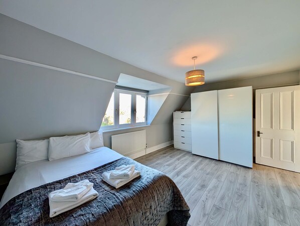 1 bedroom, WiFi, bed sheets