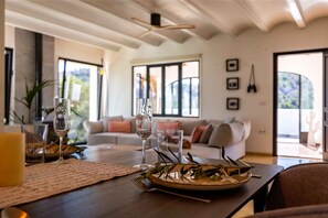 Interior - Casa Soleste Javea - Stylish 5-BR Villa with WiFi, AC & Pool, Close to Beach. (Sol del Este)