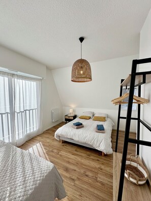 2 bedrooms, iron/ironing board, travel crib, free WiFi