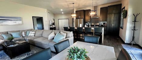 TV, fireplace, offices