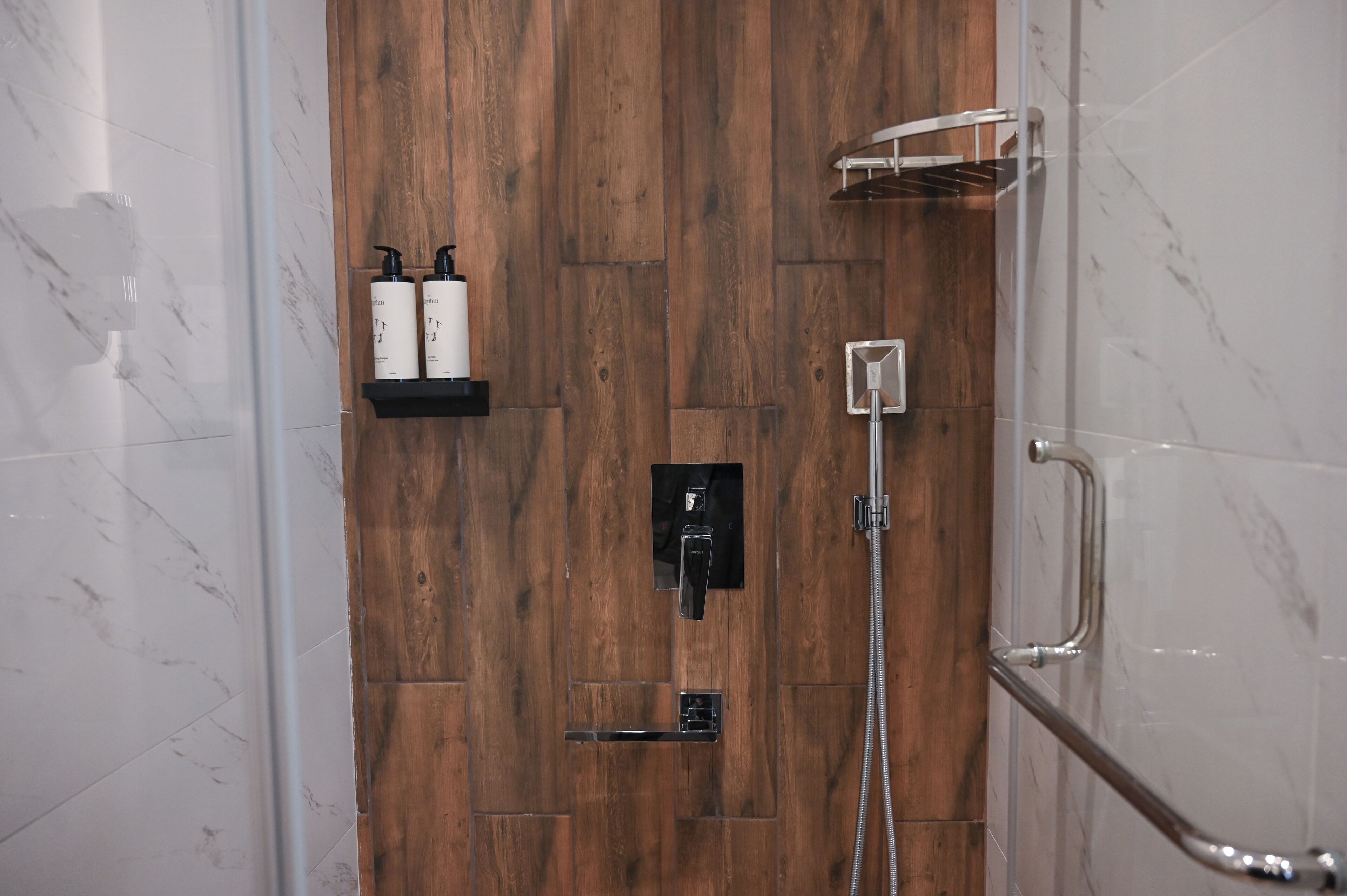 Photo - Landmark Hotel