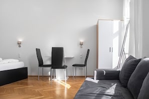 Habitació bàsica | Planxa i posts de planxar i wifi gratuïta