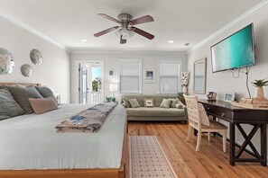 6 habitaciones, escritorio y tabla de planchar con plancha 