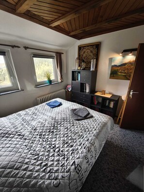 2 chambres, fer et planche Ă repasser, Wi-Fi, draps fournis